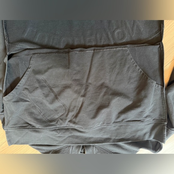 Lululemon A Cut Above Black Hoodie Expression Logo Side slot inside pocket Sz 10 - Picture 5 of 8